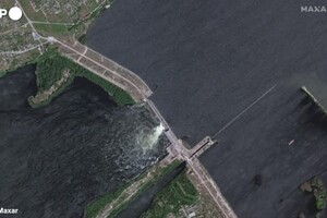Ucraina, le immagini satellitari della diga di Nova Kakhovka (ANSA)