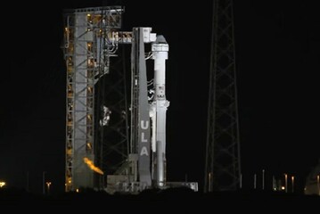 Il lanciatore Atlas V e la navetta Starliner sulla rampa di lancio del Kennedy Space Center (fonte: NASA TV)