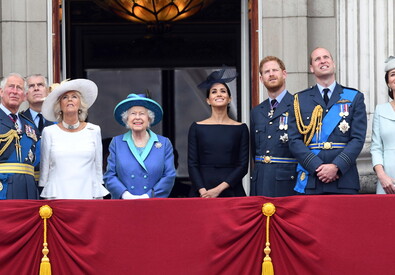I reali britannici al balcone di Buckingham Palace in una immagine d'archivio (ANSA)
