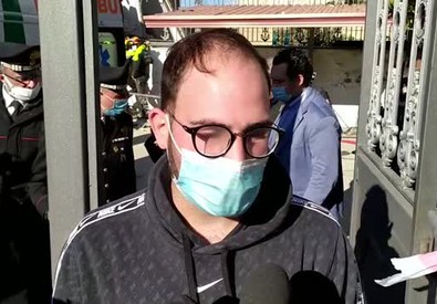 Esplosione palazzina nel Casertano, parla il giovane scampato al crollo (ANSA)