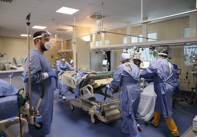Un'immagine di un reparto di terapia intensiva (ANSA)