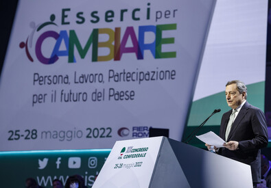 Mario Draghi alla Fiera di Roma al congresso della Cisl (ANSA)