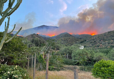 L'incendio a Stromboli (ANSA)