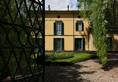 Una veduta esterna di Villa Verdi (ANSA)