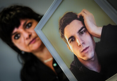 'Mio figlio ucciso per sbaglio, ora voglio giustizia' Parla la mamma di Giuseppe Fusella. (ANSA)