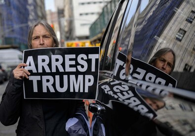 Manifestazione anti-Trump a New York (ANSA)