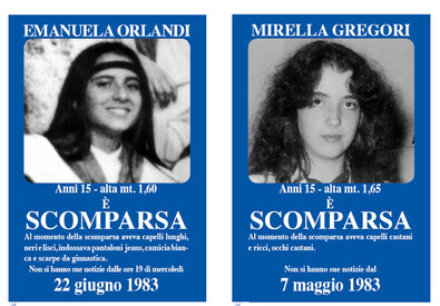 I manifesti che furono affissi in tutta Roma dopo la scomparsa di Emanuela Orlandi e di Mirella Gregori (ANSA)