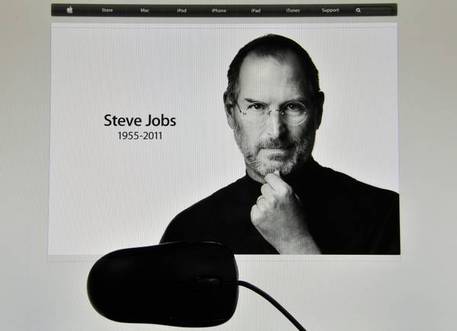 Tim Cook ricorda Steve Jobs, avrebbe 60 anni © ANSA 