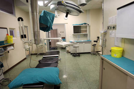 Operatore derubava pazienti in ospedale - Liguria - ANSA.it