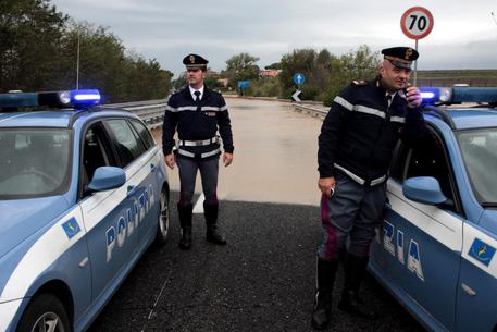 Italian police officers (foto: ANSA)