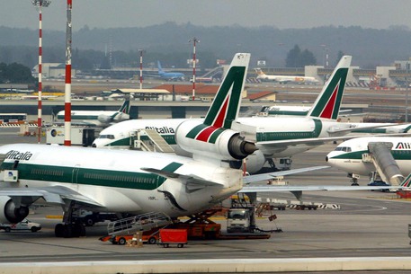 Aerei 'Alitalia all'aeroporto milanese di Malpensa © ANSA