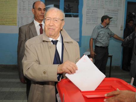 Il leader del partito tunisino Nidaa Tounes (foto: EPA)