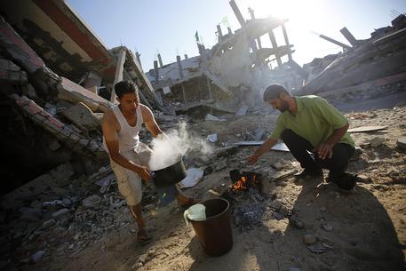 Distruzione nella Striscia di Gaza © EPA