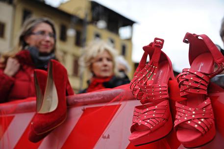 Violenza donne, tour Intervita a Ancona © ANSA