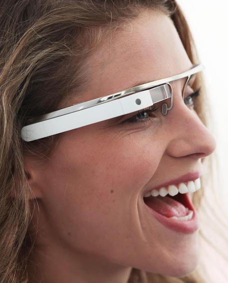 Luxottica: brilla in Borsa con Google Glass (+4%) © ANSA