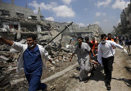 Soccorsi a Gaza © EPA