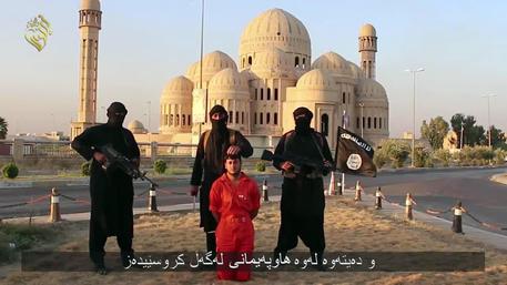 Nuovo video, Isis decapita miliziano curdo in Iraq © ANSA