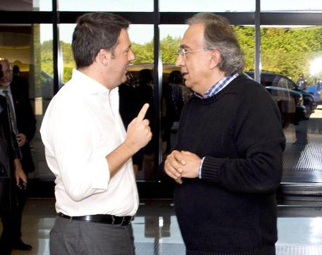Matteo Renzi e Sergio Marchionne in una foto d'archivio © ANSA 