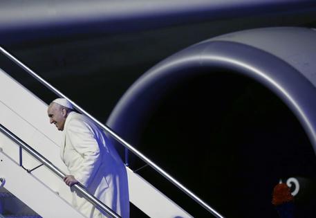 Papa Francesco parte per l'Asia © AP