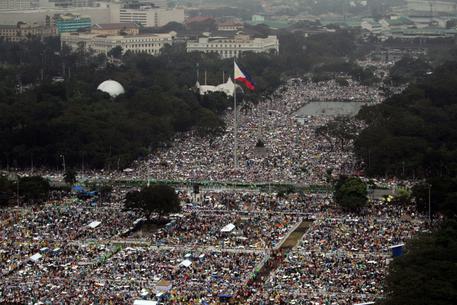 Sette milioni di fedeli a Manila per il Papa. Foto Epa © EPA