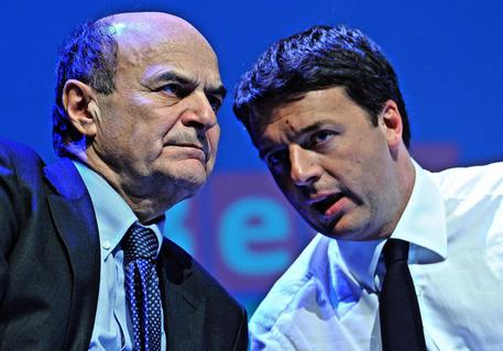Pier Luigi Bersani e Matteo Renzi in una foto d'archivio © ANSA