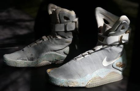 Le scarpe di Marty McFly in 'Back to the Future' II © EPA