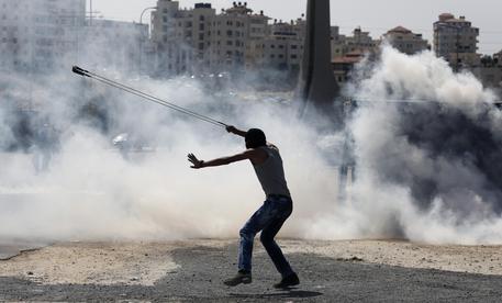 Scontri in Cisgiordania, uccisi due ragazzi palestinesi © AP
