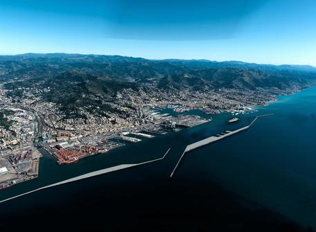 La nuova diga foranea del porto di Genova © ANSA