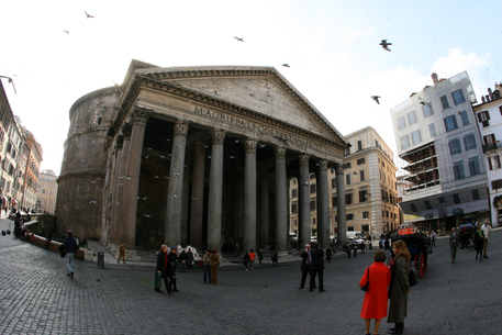 Il Pantheon a Roma (foto di archivio) © ANSA 