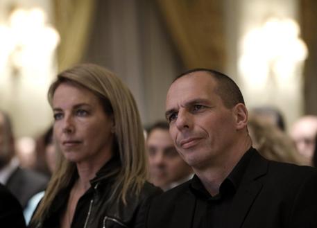 Varoufakis e la moglie Danae Stratou © EPA