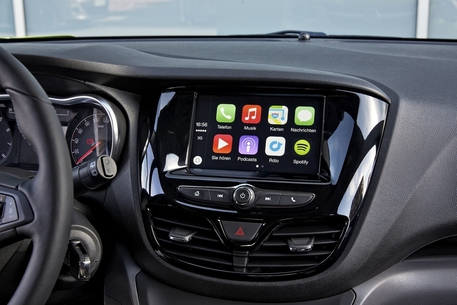 Android Auto e Apple Car Play pronti al debutto sulle Opel © ANSA