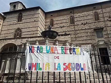 Protesta contro la riforma della scuola a Perugia (archivio) © ANSA
