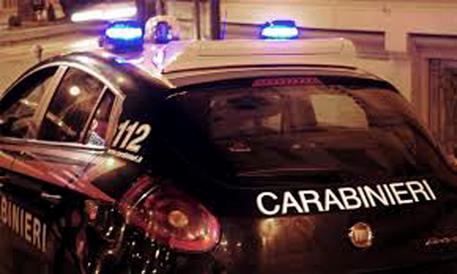 Un'auto dei carabinieri © ANSA