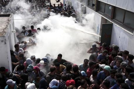 Gli scontri a Kos, in Grecia © AP