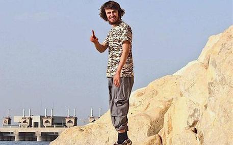 Gb: 'Jihadi Jack' si fa vivo da Siria, 'non sono dell'Isis' (foto tratta da Fb) © ANSA