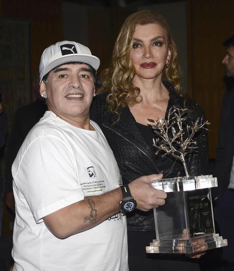 Diego Armando Maradona e Milly Carlucci © ANSA
