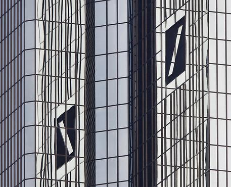 Il grattacielo del quartier generale di Deutsche Bank a Francoforte © AP