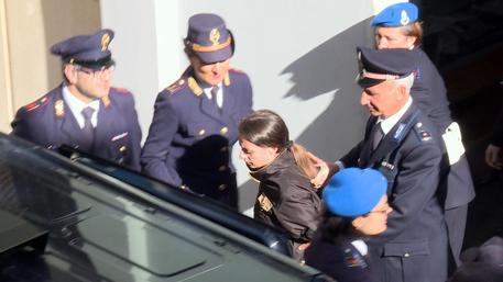 Veronica Panarello lascia il palazzo di giustizia di Ragusa, 20 Novembre 2015 © ANSA