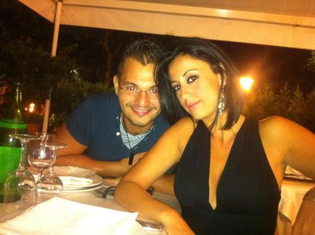 Valentina Milluzzo con il marito Francesco Castro in una foto da Facebook © ANSA