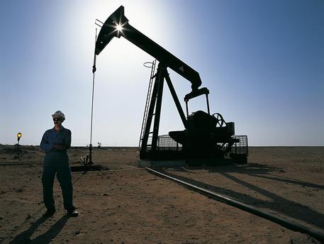 Petrolio, accordo all'Opec+ per taglio della produzione © ANSA