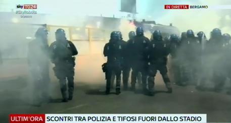 Atalanta-Roma: tensione tra tifosi e polizia dopo la partita © ANSA