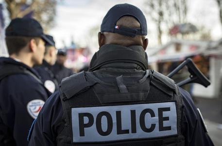 Police in Paris © EPA