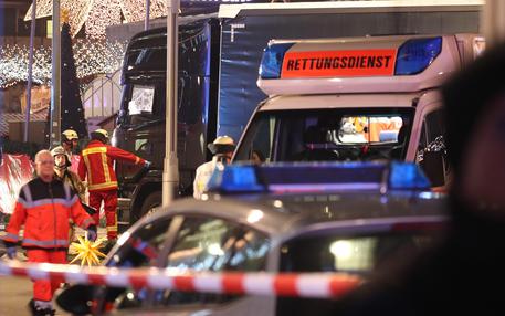 Immagini dell'attentato a Berlino © EPA