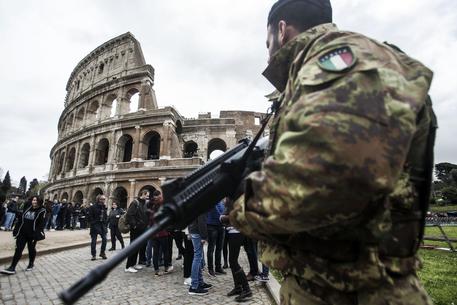 Sicurezza a Roma © ANSA