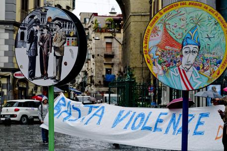 Sparatoria a Napoli: 'Totò direbbe somma morti fa totale' © ANSA