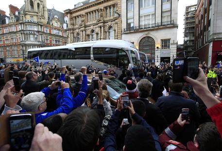Leicester: Ranieri e la squadra fanno festa in pizzeria © AP