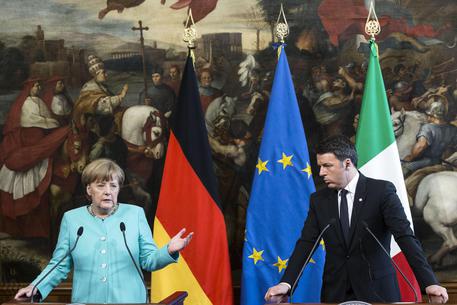 Matteo Renzi e Angela Merkel © ANSA