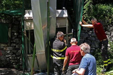 Crolla ascensore a Genova Pegli, grave mamma e figlia 3 anni ferita © ANSA