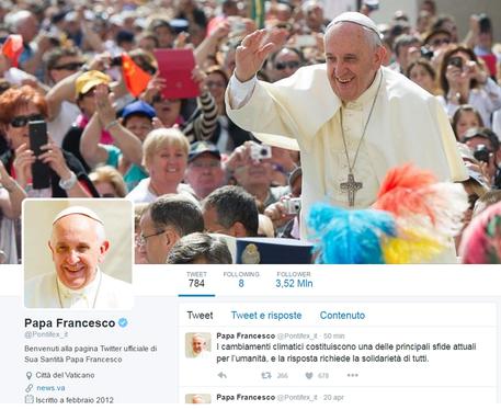Il Papa ha oltre 30 milioni di follower su twitter © ANSA