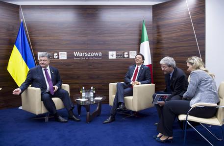 Nato: al via seconda giornata, bilaterale Renzi-Poroshenko © ANSA